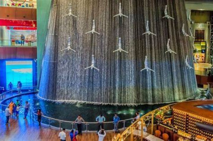 15 Most Expensive Fountains- Banpo Moonlight Rainbow Fountain