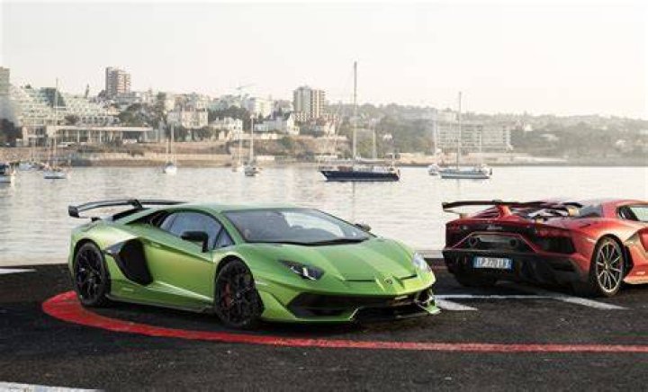 Aventador-J