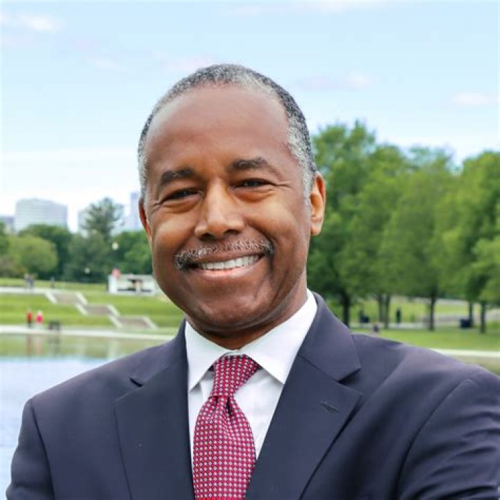 Ben Carson's mom has a very great influence in his life.