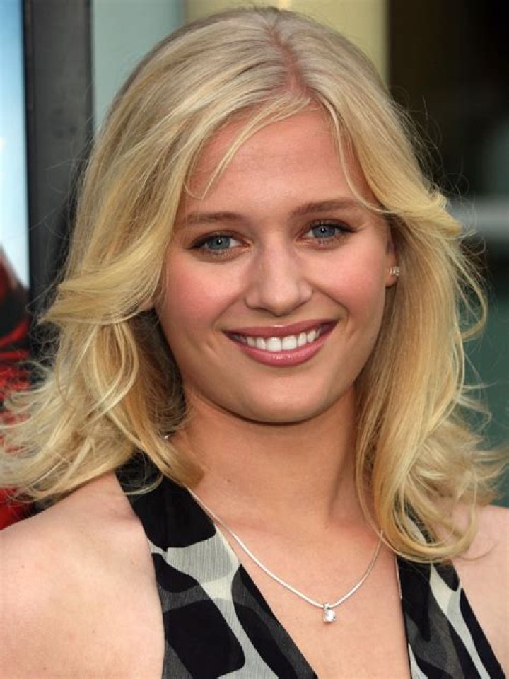 Carly Schroeder Carly Schroeder