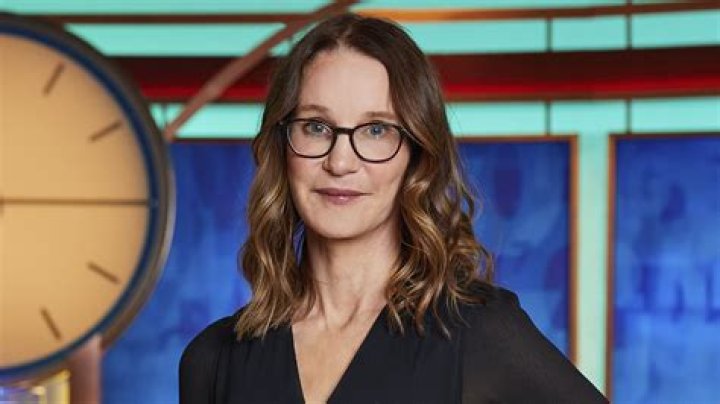 Source: dailymail.co.uk (Susie Dent) 