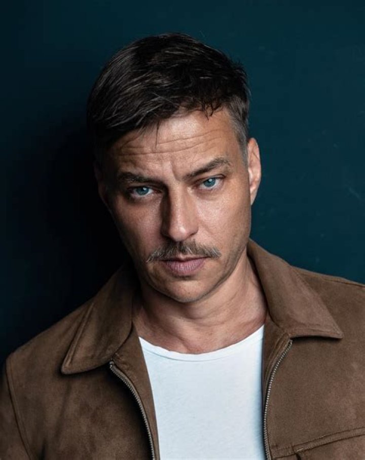Tom Wlaschiha's Leading a Single Life Without Partner